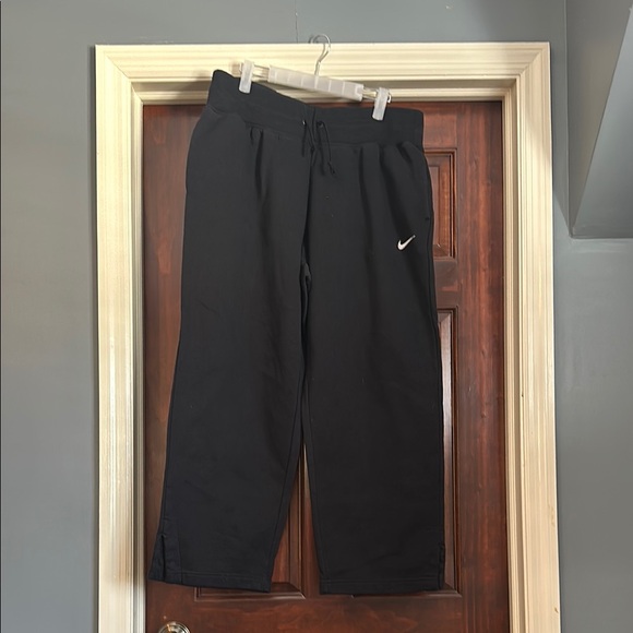 Nike Women’s Plus Size Phoenix Wide Leg Pants - Picture 1 of 7